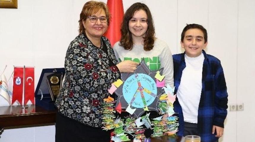 Hediyeleri &lsquo;barış&rsquo; Oldu