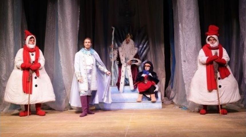 &lsquo;&ccedil;i&ccedil;eğim Solmasın&rsquo; Adlı Oyun Zonguldaklılarla Buluşuyor