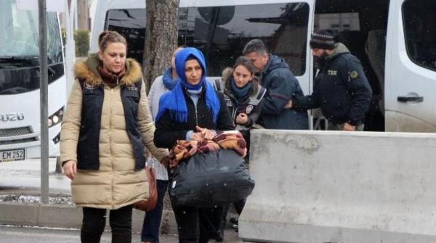 Bolu'da Fet&ouml; Ş&uuml;phelisi 13 Kişi Adliyede