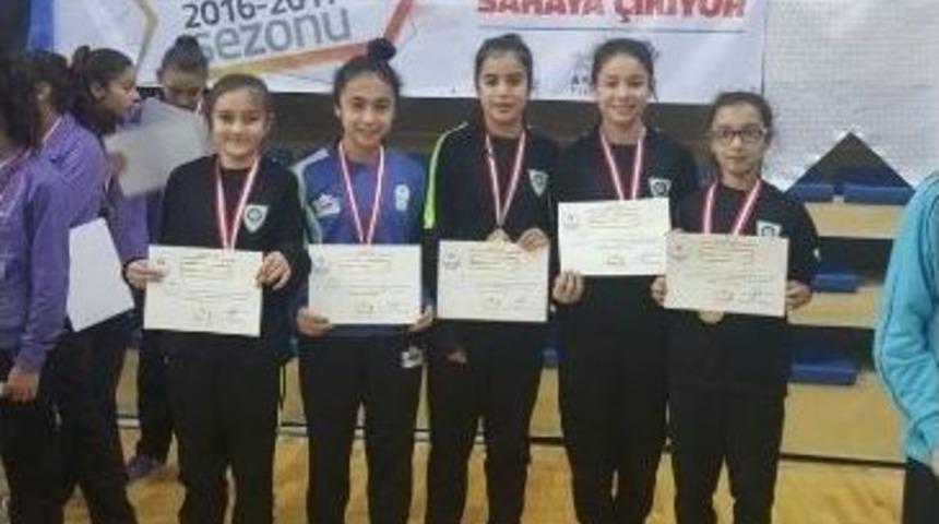 Manisa’da Bir Başarı Da Badmintondan