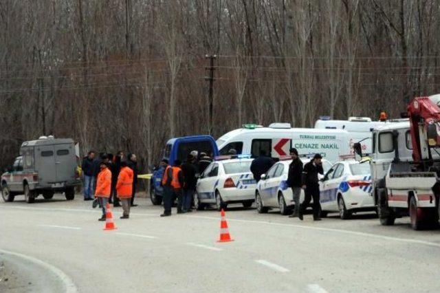 Tokat'ta Otomobil Ile Otobüs Çarpıştı: 3 Ölü, 5 Yaralı