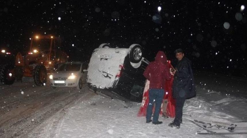 Otomobil Takla Attı: 4 Yaralı