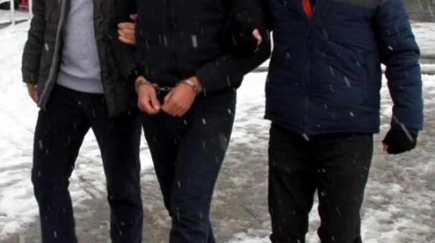 'polisim' Yalanı Ile 4 Ilde Dolandırıcılık Yapmış