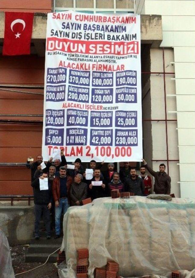 Taşeron Firmadan Paralarını Alamadıklarını İddia Eden Esnaf Ve İşçilerden Afişli Tepki