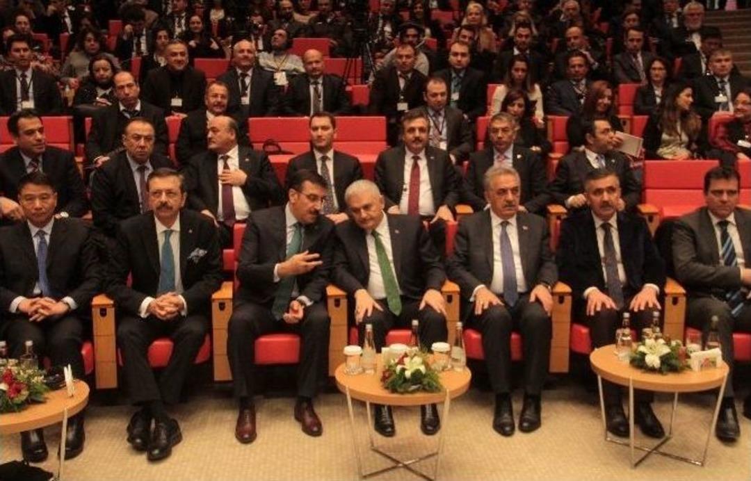 Başbakan Yıldırım&rsquo;dan D&uuml;nyaya M&uuml;lteci Eleştirisi