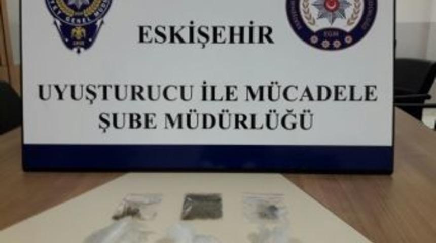 Uyuşturucu Satıcıları Adliyeye Sevk Edildi