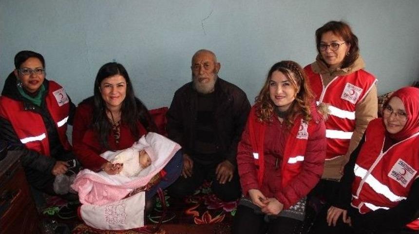 Kızılay, &rsquo;sevgi Boh&ccedil;ası&rsquo; Dağıtımlarına Devam Ediyor