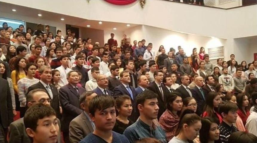 Ahmet Yesevi &Uuml;niversitesinde &lsquo;kazakistan&rsquo; Sempozyumu