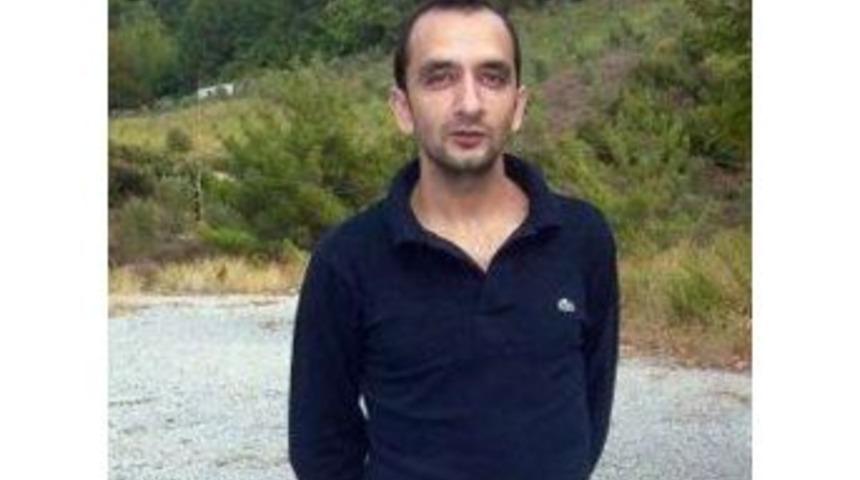 Evinin &Ouml;n&uuml;nde Tabancayla &Ouml;ld&uuml;r&uuml;ld&uuml;