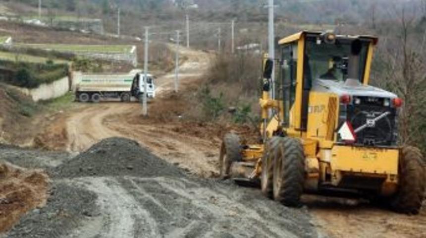 Sapanca&rsquo;da Yol Genişletme &Ccedil;alışmaları Devam Ediyor