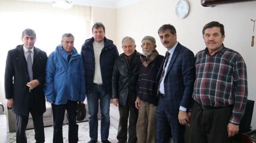 Başkan Alemdar, Asırlık &Ccedil;ınar&rsquo;a Misafir Oldu