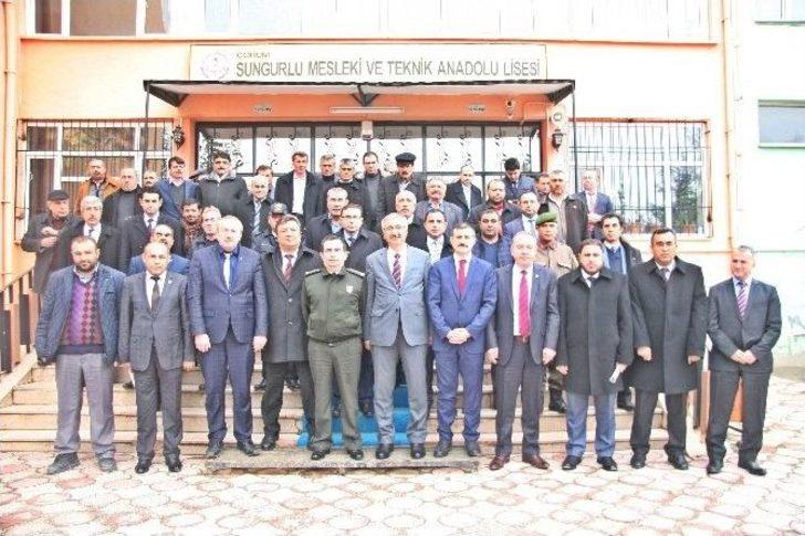 Vali Kılıç Sungurlu’da İncelemelerde Bulundu G2