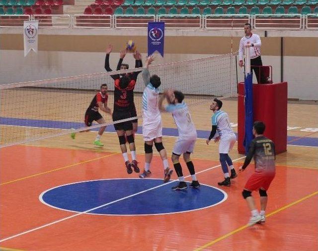 Haliliye Voleybol Takımı Diyarbakır’dan 3 Puanla Döndü