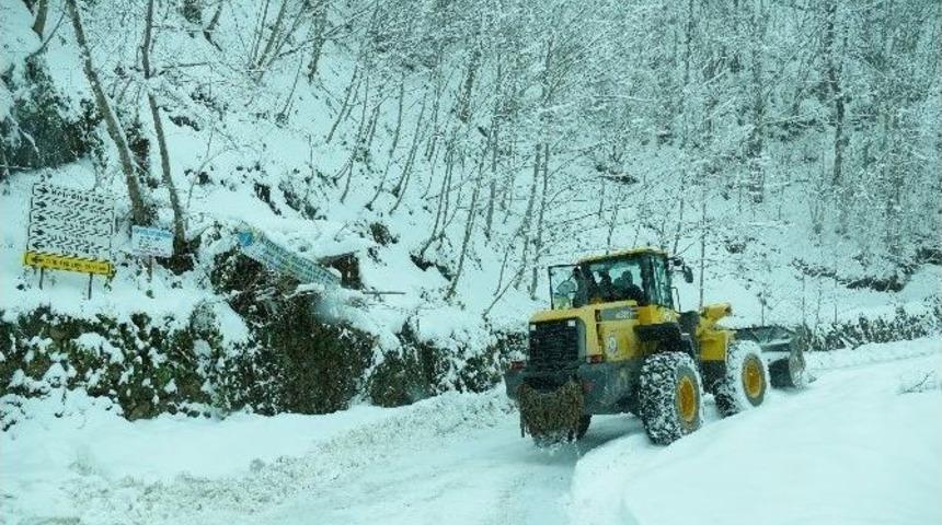 Trabzon&rsquo;da Y&uuml;ksek Kesimlerde Kapanan Yollar A&ccedil;ıldı
