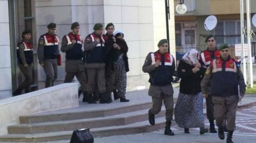 Ege'de, &Ccedil;ok Sayıda Hırsızlık Olayına Karışan 3 Kadın Tutuklandı