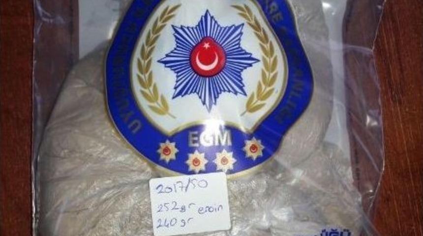Varis &Ccedil;orabının İ&ccedil;ine Gizlenmiş 492 Gram Eroin Maddesi Ele Ge&ccedil;irildi