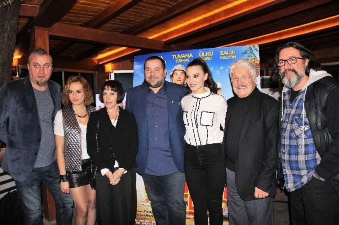 Ata Demirer Vizyona Giren T&uuml;rk Filmleri İ&ccedil;in &lsquo;herkes Nasibini Yer&rsquo; Dedi