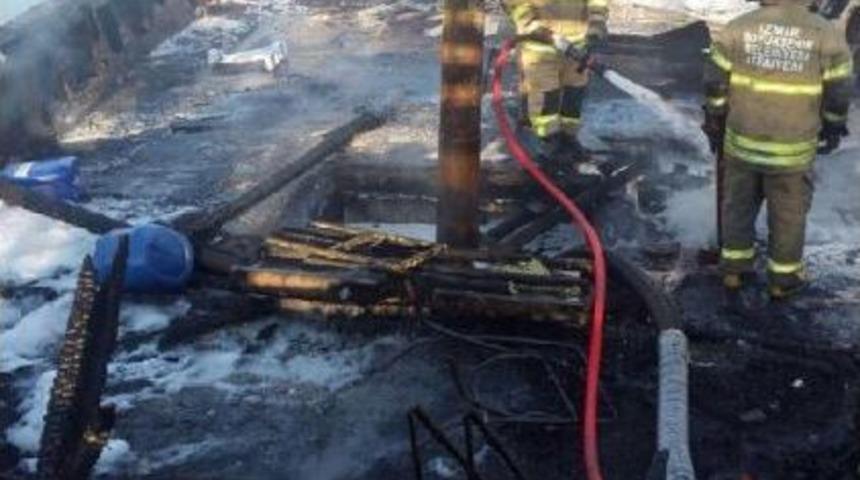 Tek Isteği Yanan Teknesini Yeniden Y&uuml;zd&uuml;rebilmek