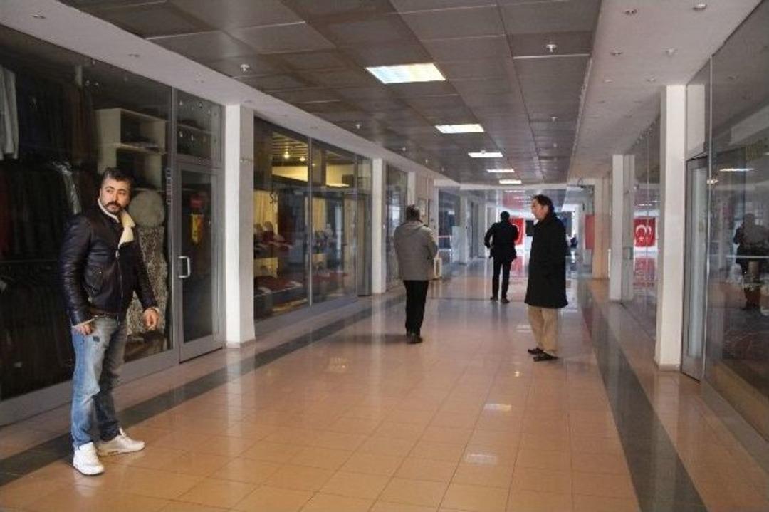 (&ouml;zel Haber) Kruvaziyer Gemilerinin İptali Esnafa Kepenk Kapattırdı