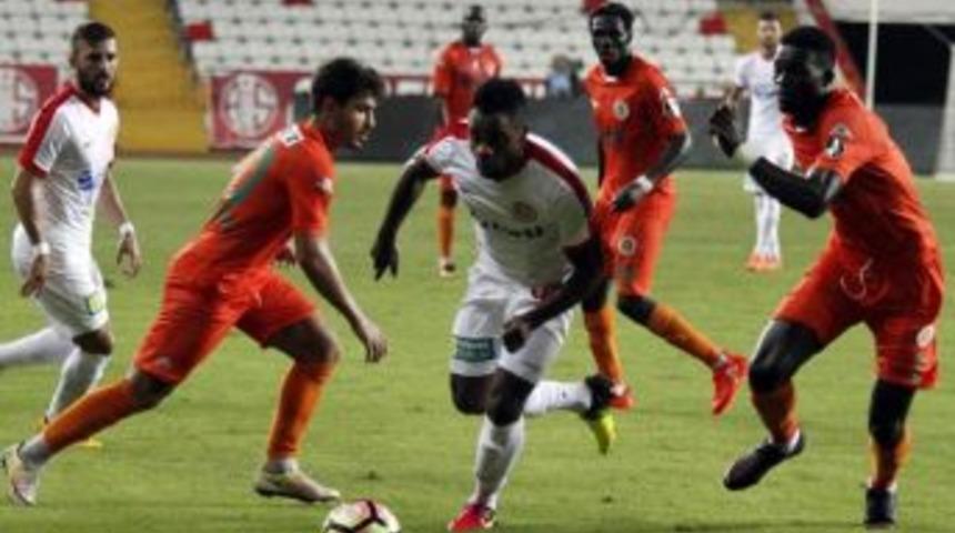 Alanyaspor İle Antalyaspor S&uuml;per Lig&rsquo;de 2. Kez Karşılaşacak