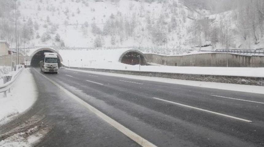 Bolu Dağı’nda Kar Yağışı Etkisini Artırdı