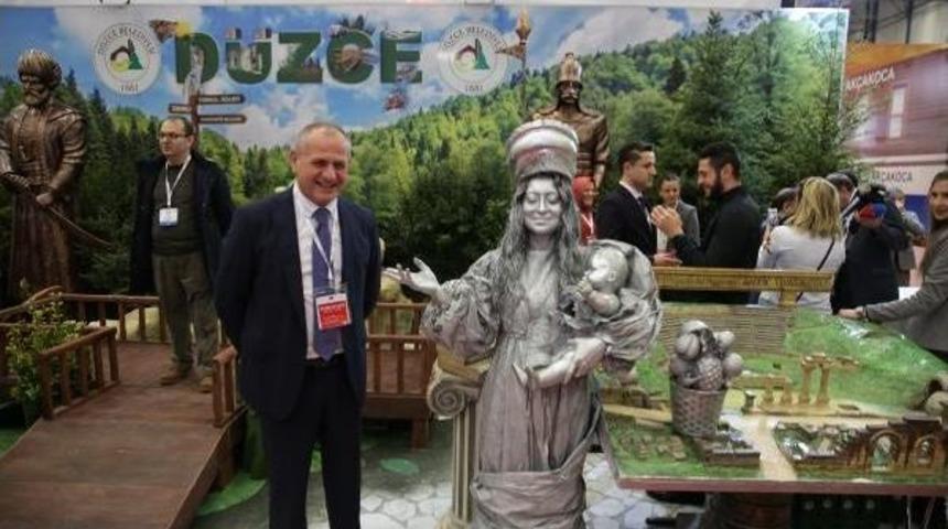 D&uuml;zce, Emitt Fuarı'nda Ilgi Odağı Oldu