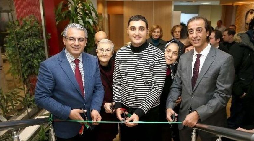 Otizmli Ressamdan &lsquo;filizler&rsquo;e Destek