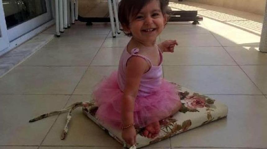 Balkondan D&uuml;ş&uuml;p &Ouml;len 19 Aylık Derin'in Ailesi Dava A&ccedil;tı