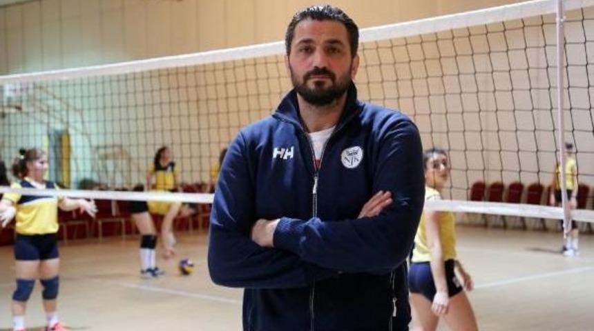 &Ccedil;ocuklar Turnuvada Ter D&ouml;kt&uuml;, Aileleri Tatil Yaptı