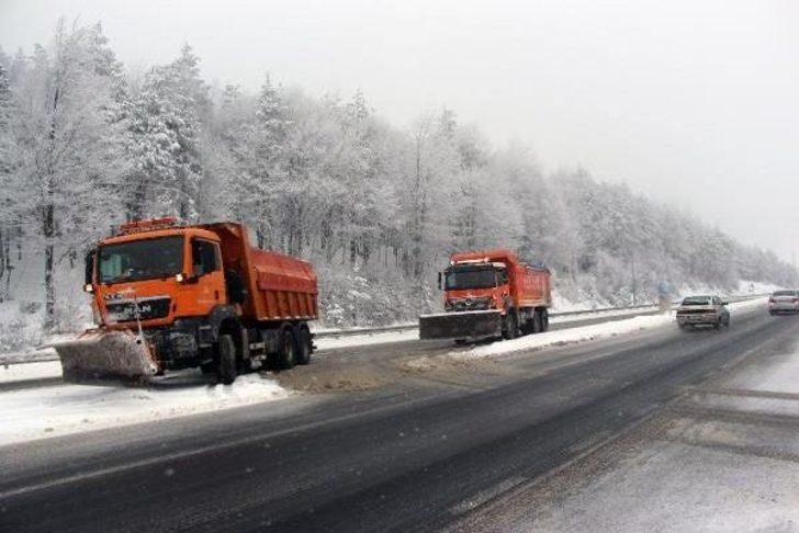 Bolu Dağı'nda Kar Ulaşımı Zorlaştırdı G1