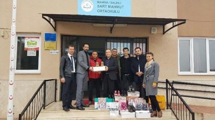 Salihli Beşiktaşlılar Derneği&rsquo;nden Yardım Eli