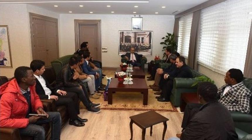 &Ccedil;ukurova Uluslararası &Ouml;ğrenci Derneği&rsquo;nden Vali Demirtaş&rsquo;a Ziyaret