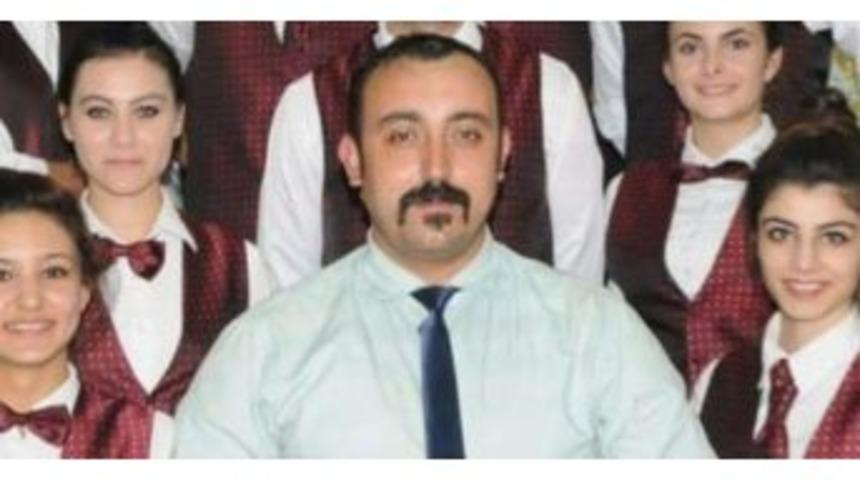 Evinin Bah&ccedil;esinde İntihar Etti