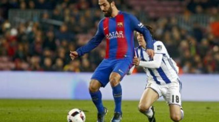 Arda Attı, Bar&ccedil;a Turladı