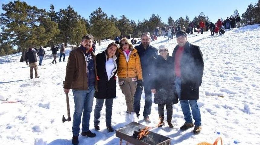 Adanalılar Kar Şenliği İ&ccedil;in Kızıldağ&rsquo;da Buluşuyor