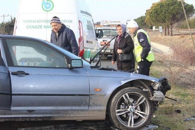 Lastiği Patlayan Otomobil Takla Attı: 1 Ölü, 2 Yaralı