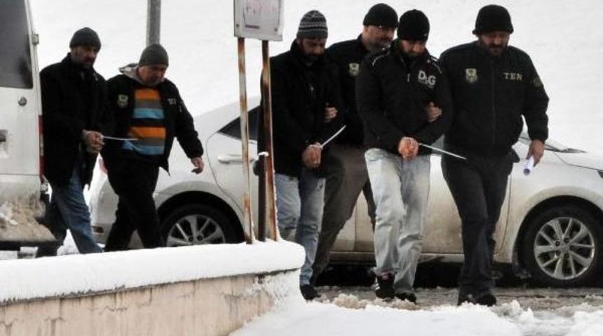 Deaş'ın Bombalarını Üreten 3 Kardeş Yakalandı