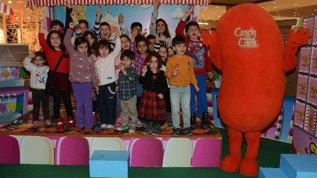 Meşhur Şeker Patlatma Oyunu Candy Crush İzmir Optimum’da