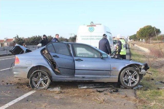 Takla Atan Otomobilde Anne Öldü, 2 Oğlu Yaralandı