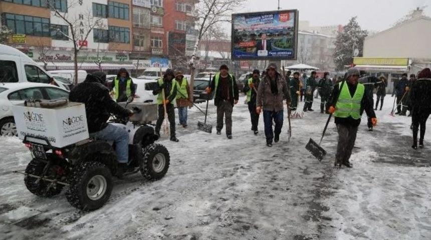 Başkan Akdoğan Ekiplerle Birlikte Kar K&uuml;redi
