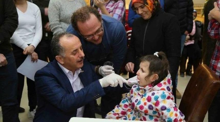 Engelli Kursiyerlere Ağız Ve Diş Bakımı