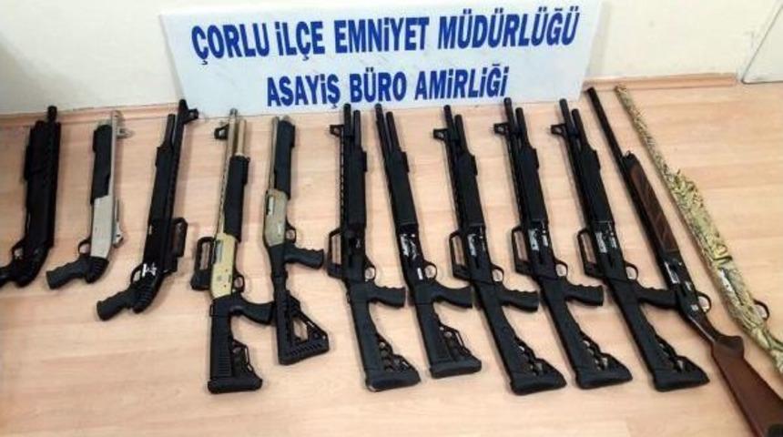 Kargo Kolisinden 12 Ruhsatsız Tüfek Çıktı