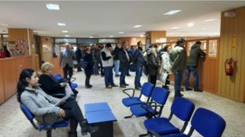 Mtv &Ouml;demesi İ&ccedil;in Taksit Kuyruğu