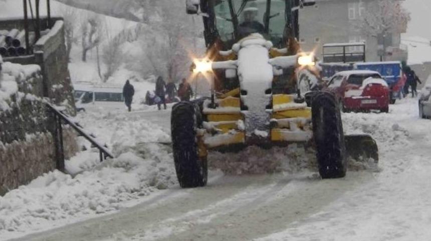 Kulp&rsquo;ta 35 K&ouml;y Yolu Ulaşıma Kapandı