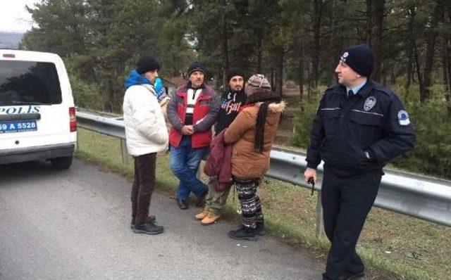 Polisi Görünce Suriyeli Kaçakları Bırakıp Kaçtı