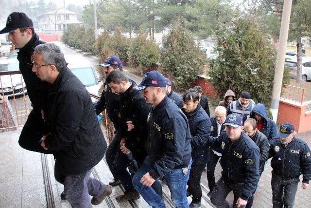 Karabük’te Fetö Operasyonunda 12 Kişi Adliyeye Sevk Edildi