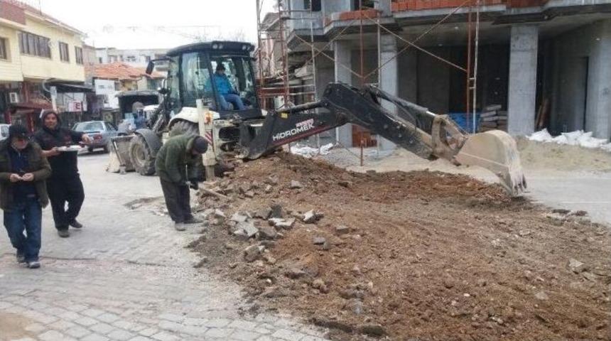 Yollar B&uuml;y&uuml;kşehirle Yenileniyor