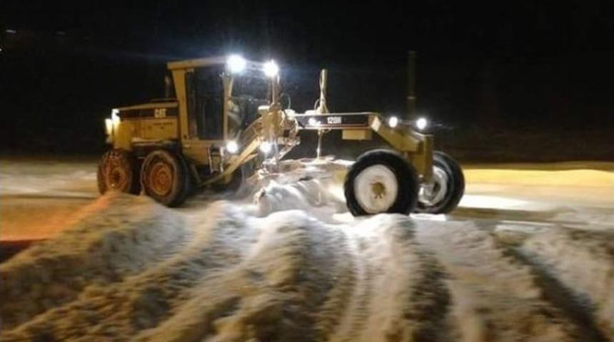Bayburt Belediyesi Karla M&uuml;cadelede Hız Kesmiyor