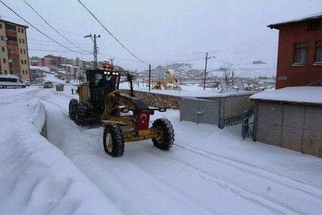 Bayburt Belediyesi Karla Mücadelede Hız Kesmiyor