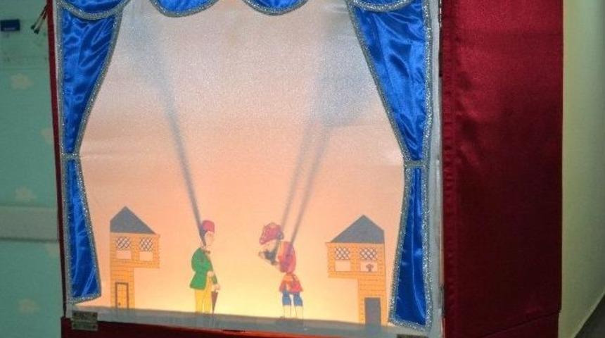 Medicana&rsquo;da &Ccedil;ocuklar Hacivat Karag&ouml;z İle Eğlendi